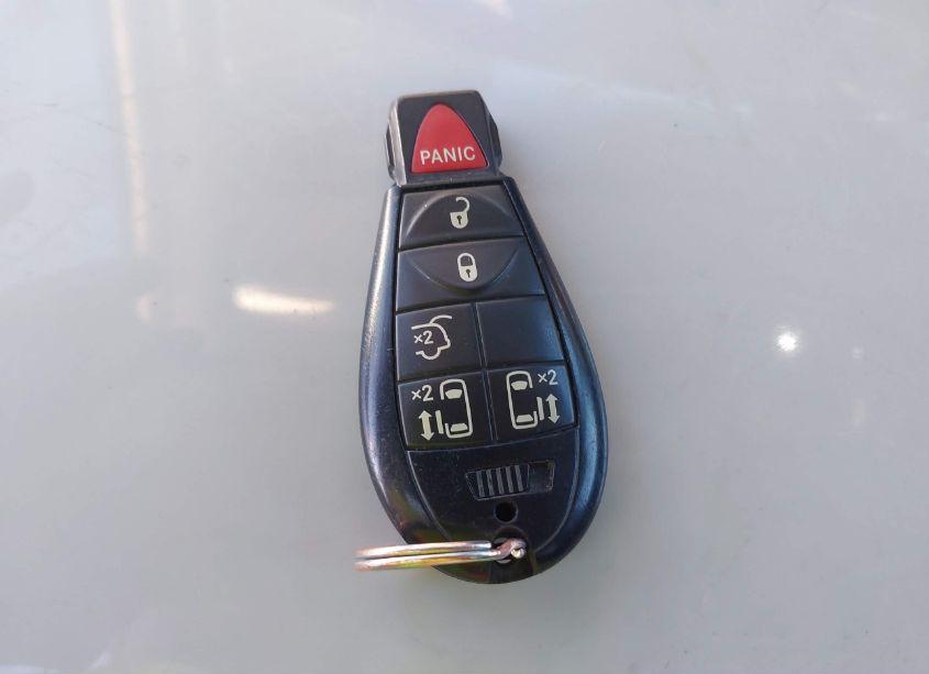 Photo 11 of 2016 Chrysler Town & COUNTRY TOURING (VIN 2C4RC1BG8GR245305)