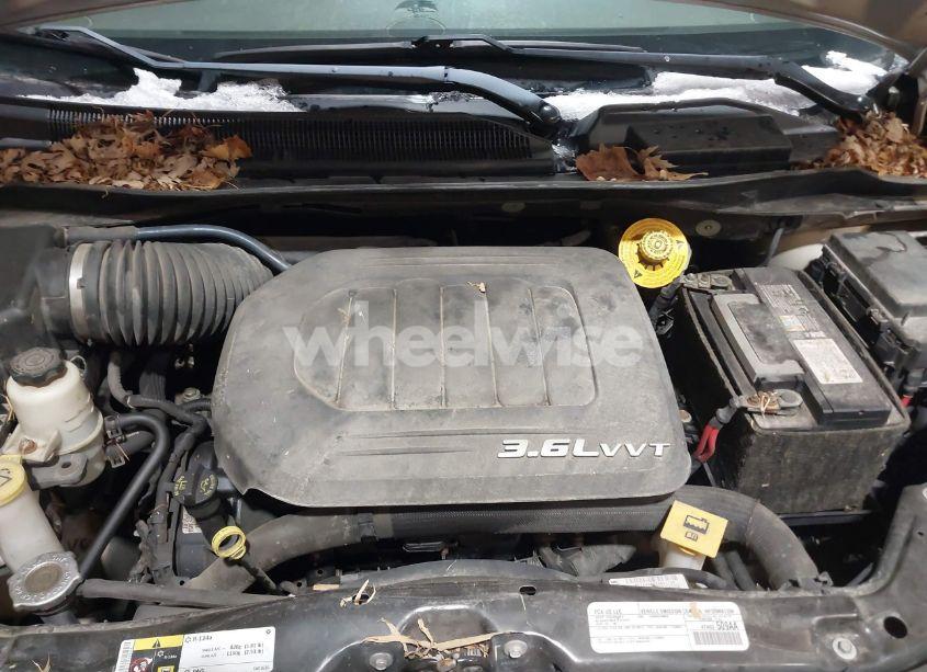 Photo 10 of 2016 Chrysler Town & COUNTRY TOURING (VIN 2C4RC1BG8GR254411)