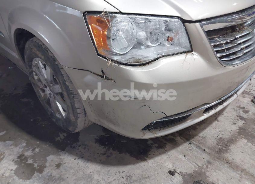 Photo 6 of 2016 Chrysler Town & COUNTRY TOURING (VIN 2C4RC1BG8GR254411)