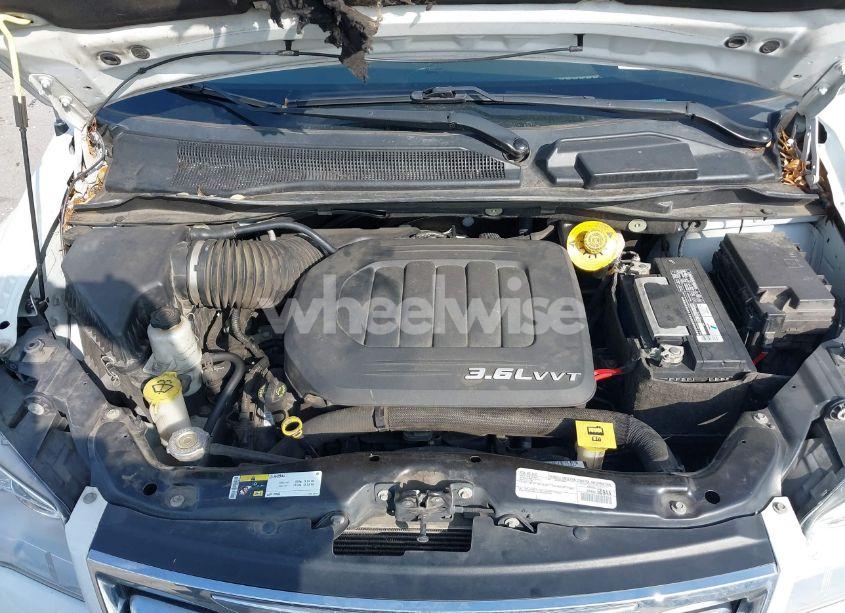 Photo 10 of 2016 Chrysler Town & COUNTRY TOURING (VIN 2C4RC1BG8GR289479)