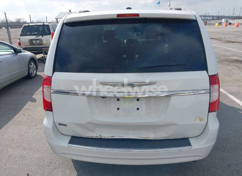 Photo 16 of 2016 Chrysler Town & COUNTRY TOURING (VIN 2C4RC1BG8GR289479)