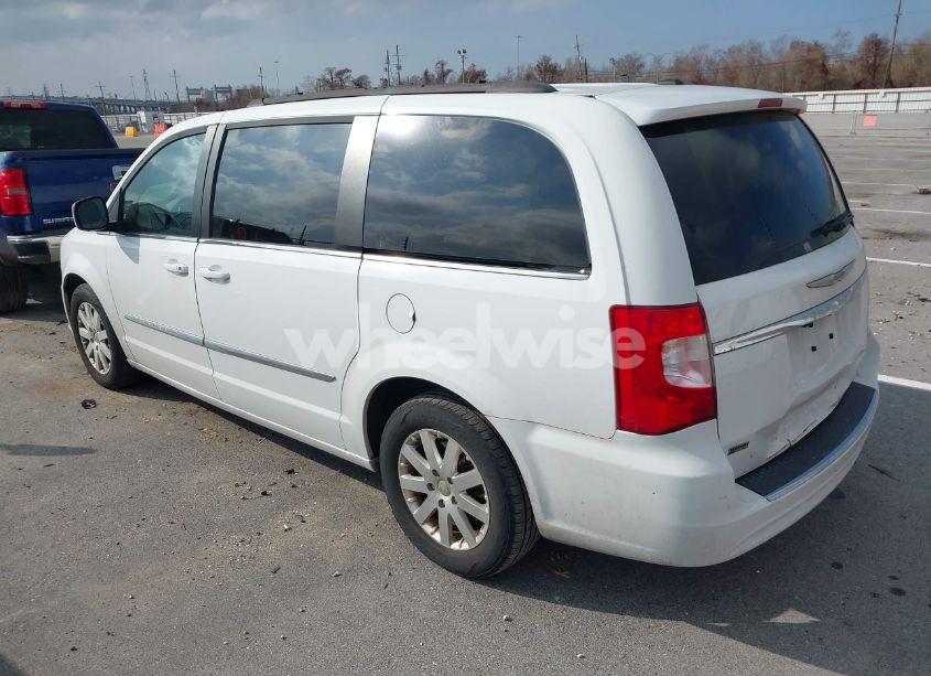 Photo 3 of 2016 Chrysler Town & COUNTRY TOURING (VIN 2C4RC1BG8GR289479)