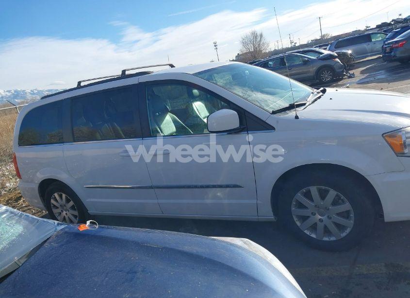 Photo 13 of 2016 Chrysler Town & COUNTRY TOURING (VIN 2C4RC1BG8GR293869)