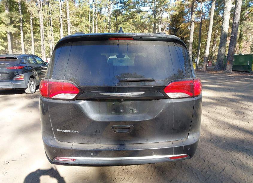 Photo 16 of 2017 Chrysler Pacifica TOURING-L (VIN 2C4RC1BG8HR788025)