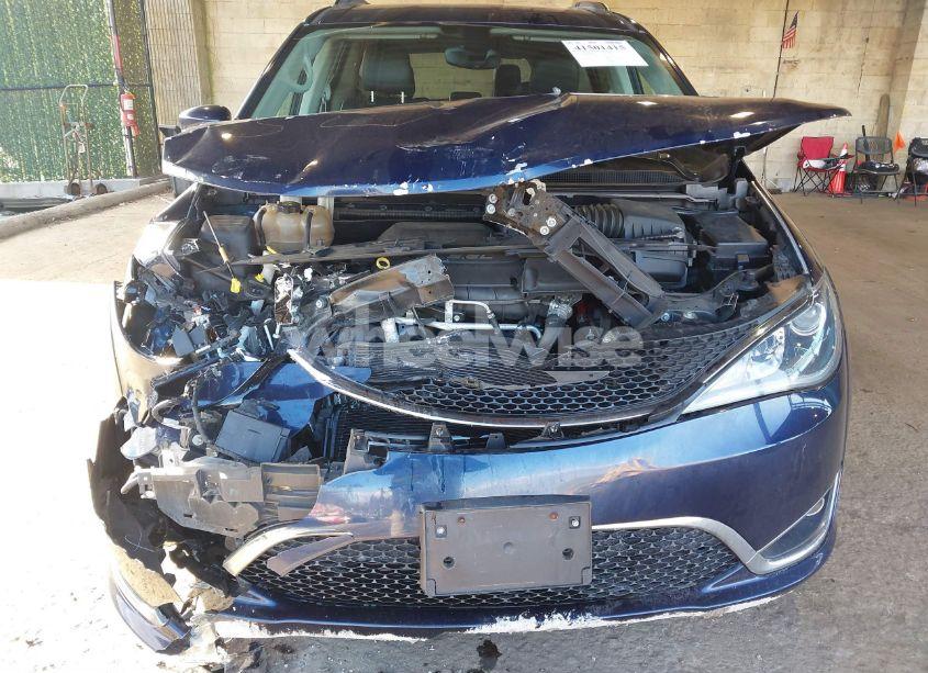 Photo 6 of 2017 Chrysler Pacifica TOURING-L (VIN 2C4RC1BG8HR803784)