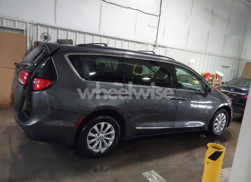Photo 13 of 2017 Chrysler Pacifica TOURING-L (VIN 2C4RC1BG8HR845050)
