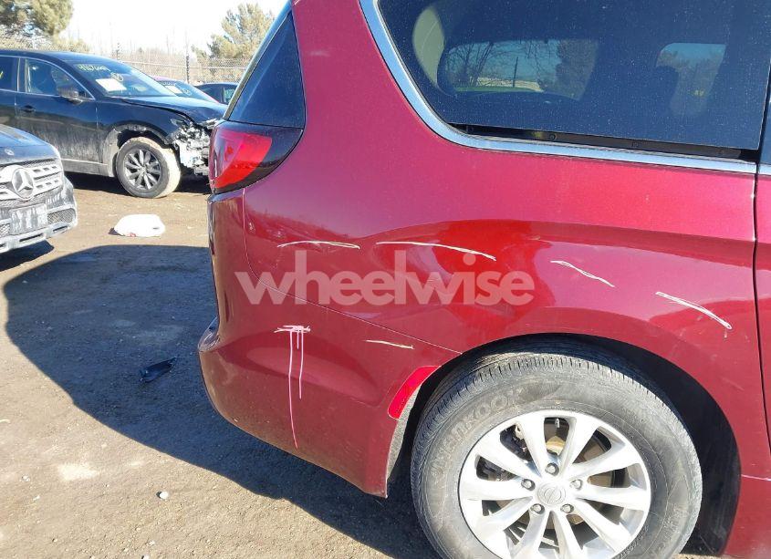 Photo 17 of 2018 Chrysler Pacifica TOURING L (VIN 2C4RC1BG8JR120439)