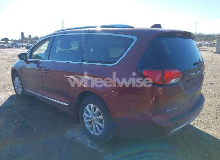 Photo 3 of 2018 Chrysler Pacifica TOURING L (VIN 2C4RC1BG8JR120439)