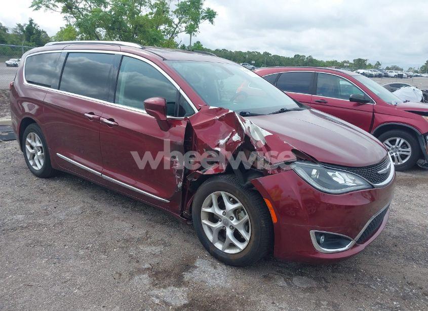 2018 Chrysler Pacifica TOURING L (VIN 2C4RC1BG8JR128198) main photo