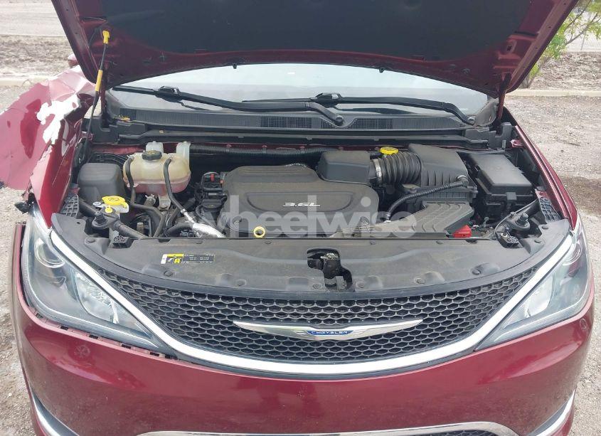 Photo 10 of 2018 Chrysler Pacifica TOURING L (VIN 2C4RC1BG8JR128198)