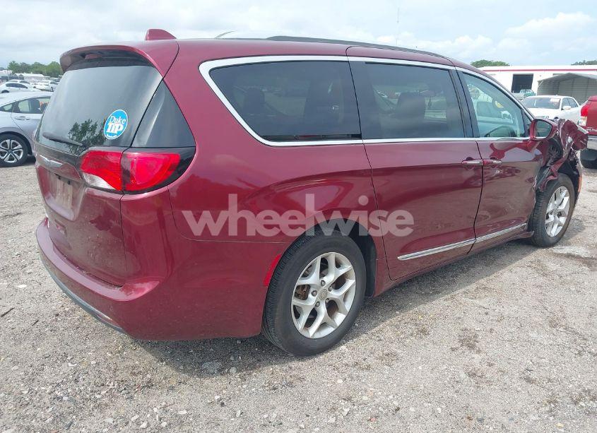 Photo 4 of 2018 Chrysler Pacifica TOURING L (VIN 2C4RC1BG8JR128198)