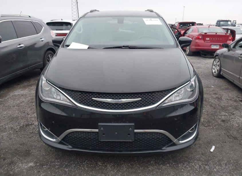 Photo 12 of 2018 Chrysler Pacifica TOURING L (VIN 2C4RC1BG8JR217334)