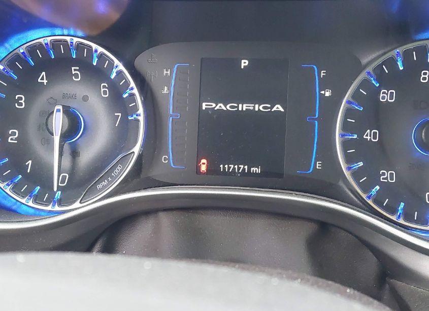 Photo 15 of 2018 Chrysler Pacifica TOURING L (VIN 2C4RC1BG8JR217334)