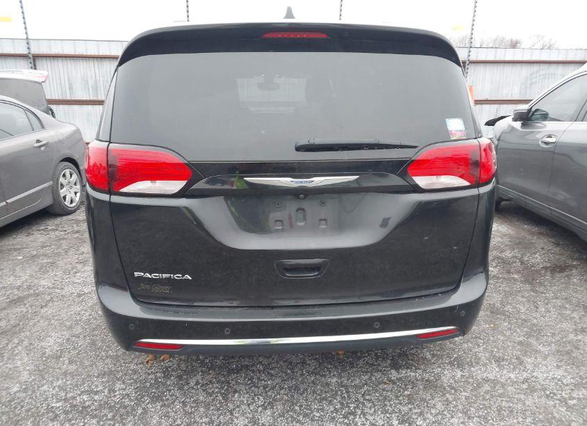 Photo 16 of 2018 Chrysler Pacifica TOURING L (VIN 2C4RC1BG8JR217334)