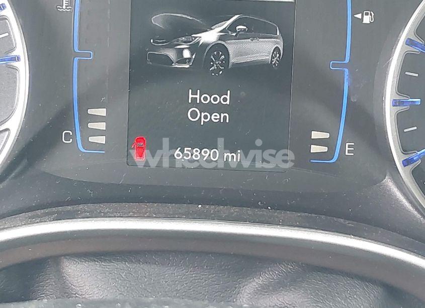 Photo 15 of 2018 Chrysler Pacifica TOURING L (VIN 2C4RC1BG8JR262158)