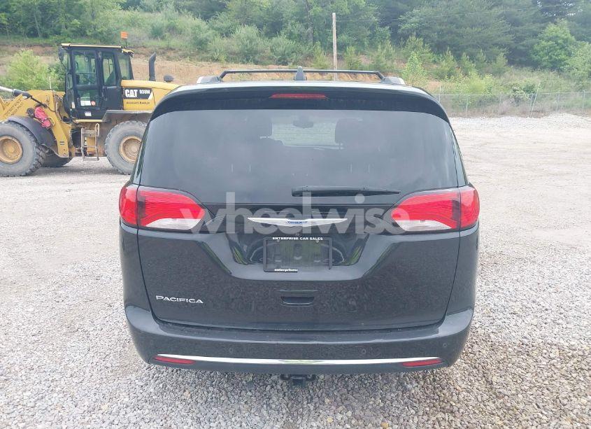 Photo 16 of 2018 Chrysler Pacifica TOURING L (VIN 2C4RC1BG8JR262158)