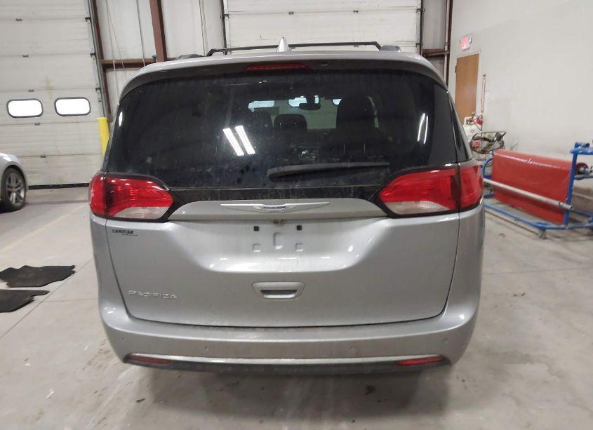 Photo 16 of 2019 Chrysler Pacifica TOURING L (VIN 2C4RC1BG8KR559948)