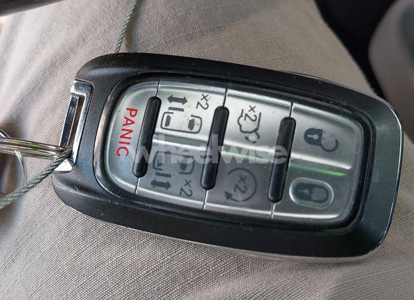 Photo 11 of 2019 Chrysler Pacifica TOURING L (VIN 2C4RC1BG8KR593114)