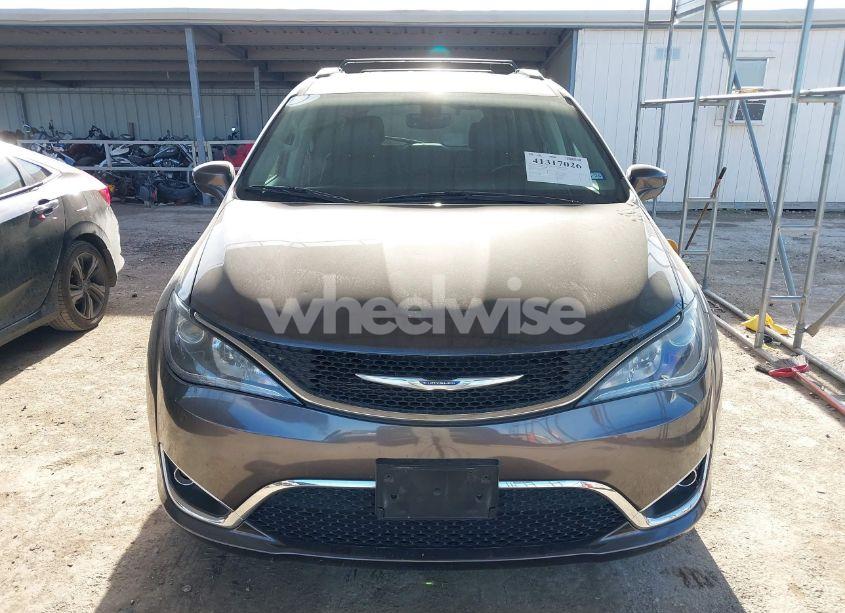 Photo 12 of 2019 Chrysler Pacifica TOURING L (VIN 2C4RC1BG8KR593114)