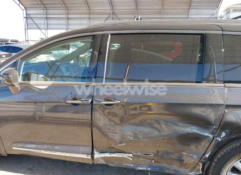 Photo 14 of 2019 Chrysler Pacifica TOURING L (VIN 2C4RC1BG8KR593114)