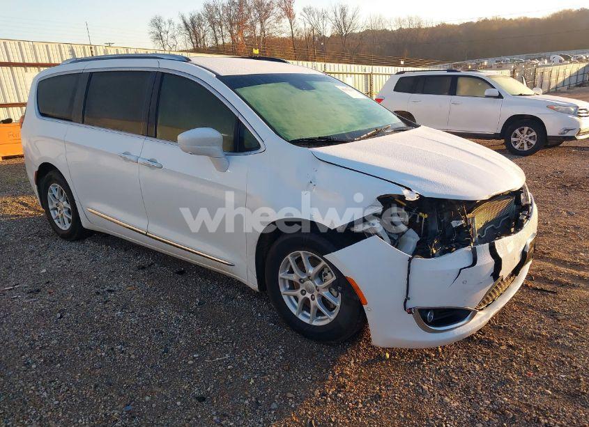 2020 Chrysler Pacifica TOURING L (VIN 2C4RC1BG8LR111548) main photo