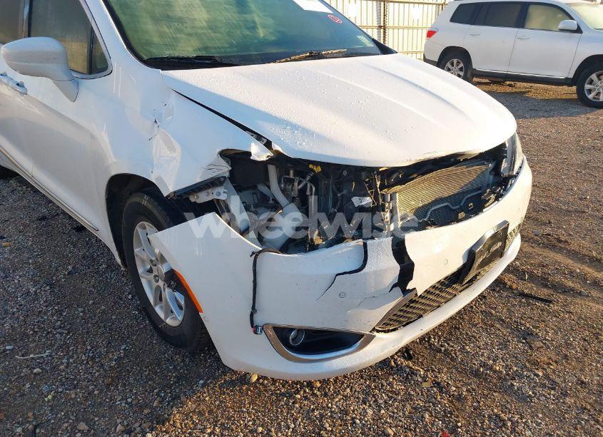 Photo 12 of 2020 Chrysler Pacifica TOURING L (VIN 2C4RC1BG8LR111548)
