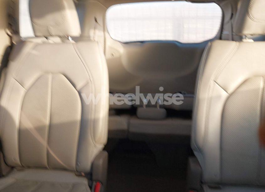 Photo 22 of 2020 Chrysler Pacifica TOURING L (VIN 2C4RC1BG8LR111548)