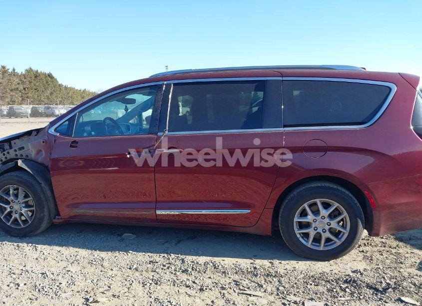 Photo 15 of 2020 Chrysler Pacifica TOURING L (VIN 2C4RC1BG8LR279237)