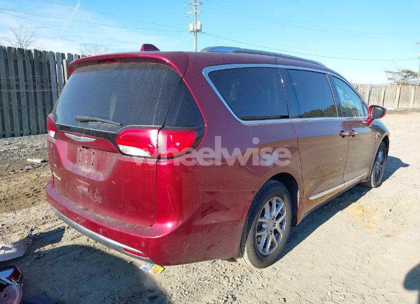 Photo 4 of 2020 Chrysler Pacifica TOURING L (VIN 2C4RC1BG8LR279237)