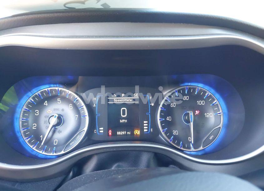 Photo 7 of 2020 Chrysler Pacifica TOURING L (VIN 2C4RC1BG8LR279237)