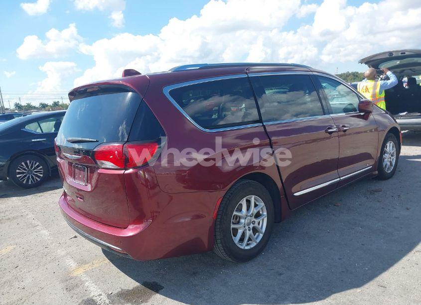 Photo 4 of 2020 Chrysler Pacifica TOURING L (VIN 2C4RC1BG8LR283658)