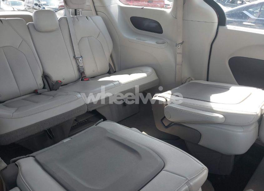 Photo 8 of 2020 Chrysler Pacifica TOURING L (VIN 2C4RC1BG8LR283658)