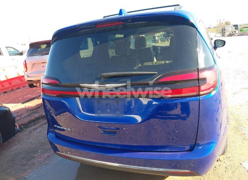Photo 16 of 2021 Chrysler Pacifica TOURING L (VIN 2C4RC1BG8MR574789)
