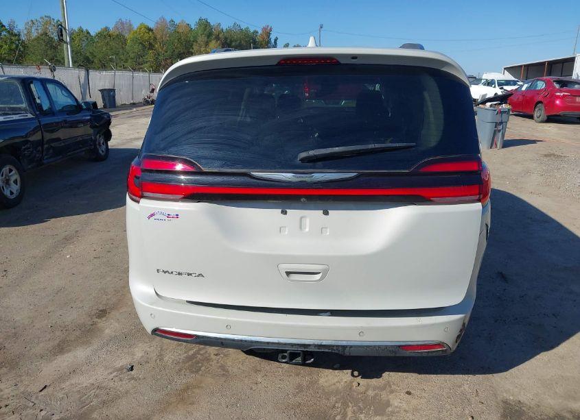 Photo 17 of 2021 Chrysler Pacifica TOURING L (VIN 2C4RC1BG8MR579930)