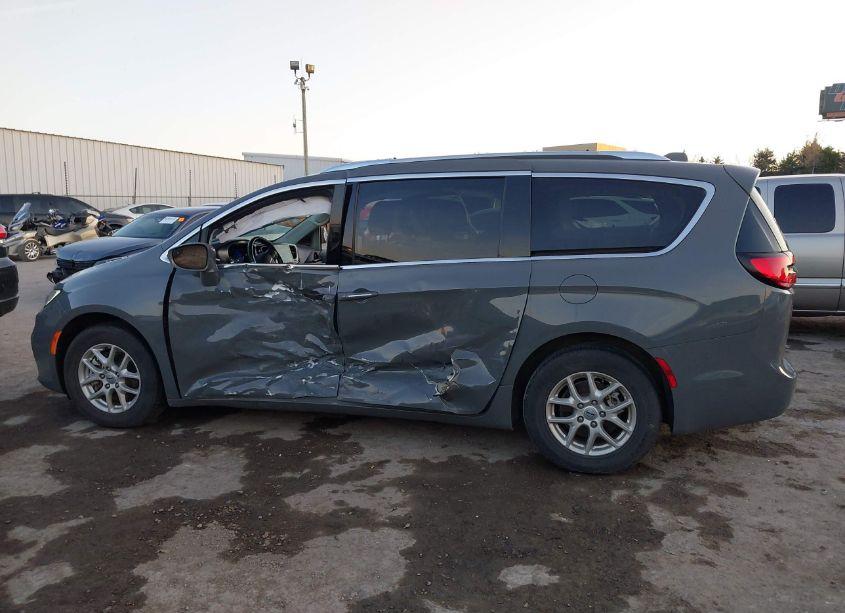Photo 14 of 2021 Chrysler Pacifica TOURING L (VIN 2C4RC1BG8MR585176)