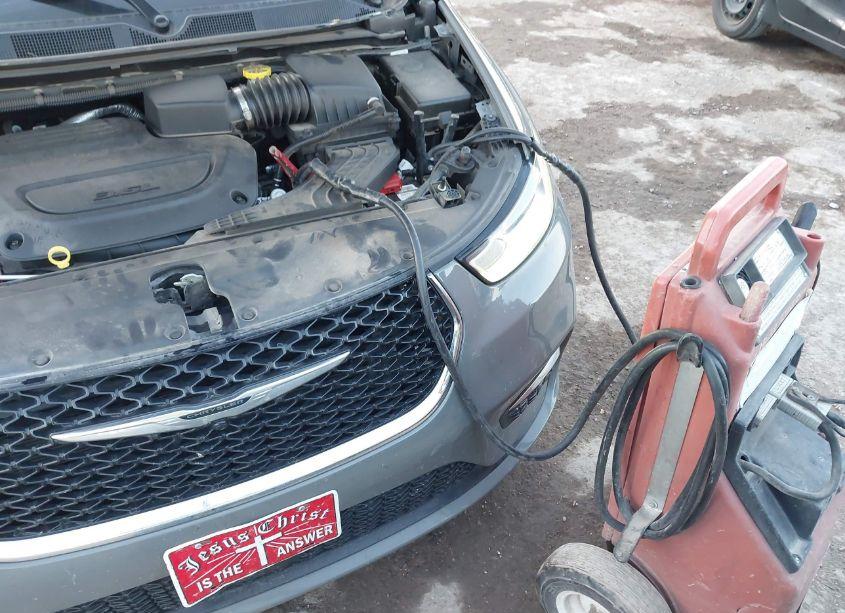 Photo 18 of 2021 Chrysler Pacifica TOURING L (VIN 2C4RC1BG8MR585176)