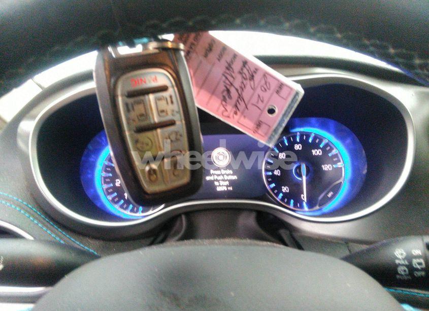 Photo 11 of 2021 Chrysler Pacifica TOURING L (VIN 2C4RC1BG8MR593570)