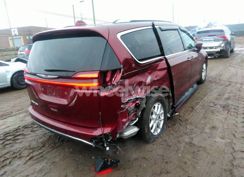 Photo 4 of 2021 Chrysler Pacifica TOURING L (VIN 2C4RC1BG8MR593570)