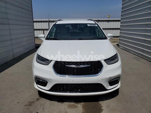 Photo 13 of 2021 CHRYSLER PACIFICA TOURING L (VIN 2C4RC1BG8MR604857)