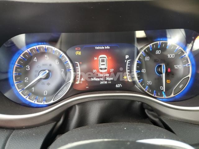 Photo 4 of 2021 CHRYSLER PACIFICA TOURING L (VIN 2C4RC1BG8MR604857)