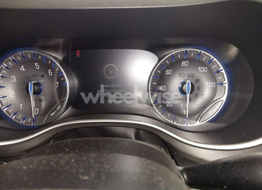 Photo 7 of 2022 Chrysler Pacifica TOURING L (VIN 2C4RC1BG8NR122309)