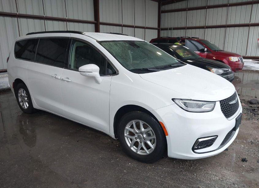 2022 Chrysler Pacifica TOURING L (VIN 2C4RC1BG8NR125615) main photo