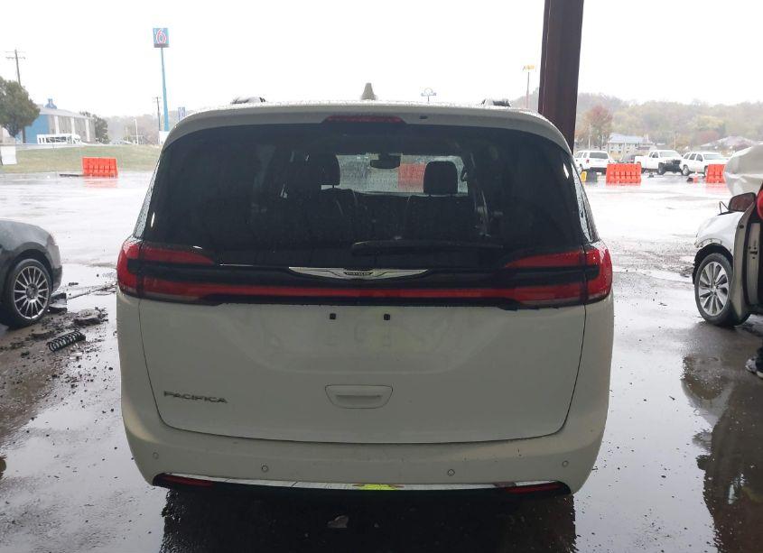 Photo 16 of 2022 Chrysler Pacifica TOURING L (VIN 2C4RC1BG8NR125615)