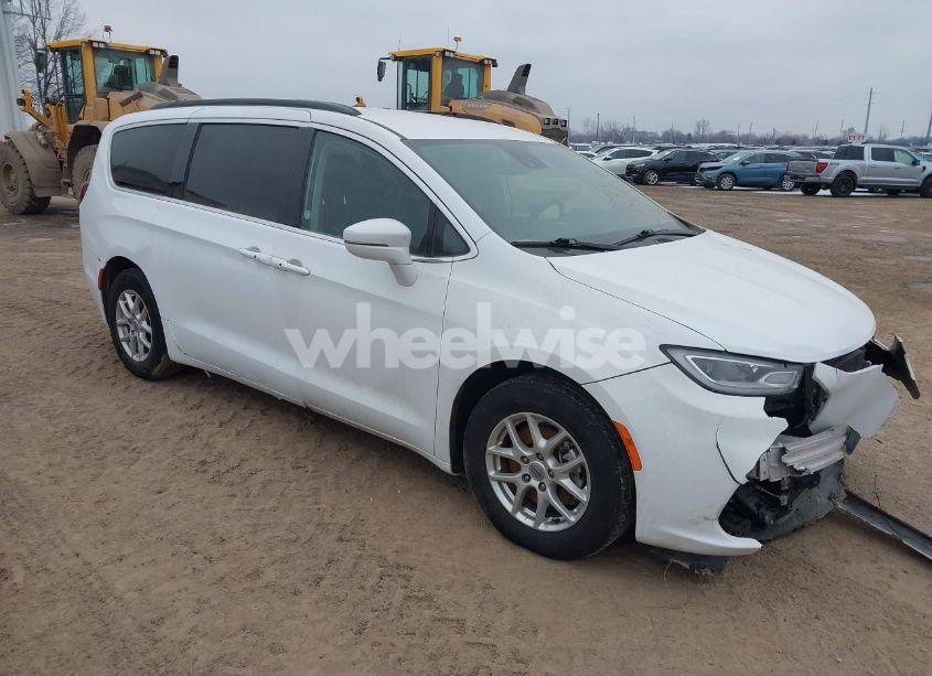 2022 Chrysler Pacifica TOURING L (VIN 2C4RC1BG8NR151793) main photo