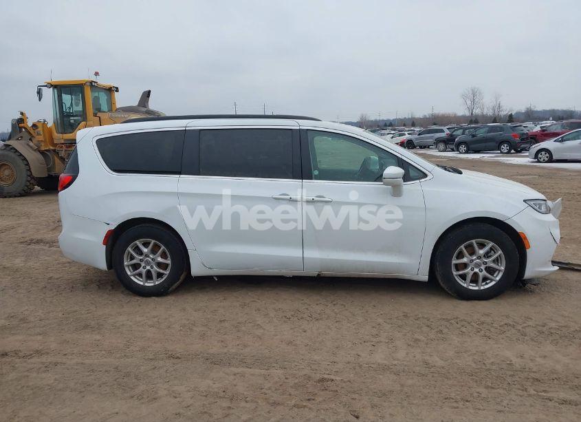 Photo 13 of 2022 Chrysler Pacifica TOURING L (VIN 2C4RC1BG8NR151793)
