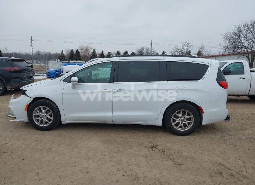 Photo 14 of 2022 Chrysler Pacifica TOURING L (VIN 2C4RC1BG8NR151793)