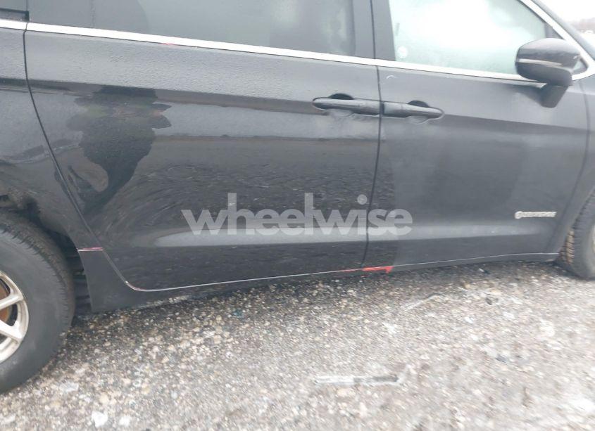 Photo 6 of 2022 Chrysler Pacifica TOURING L (VIN 2C4RC1BG8NR155908)