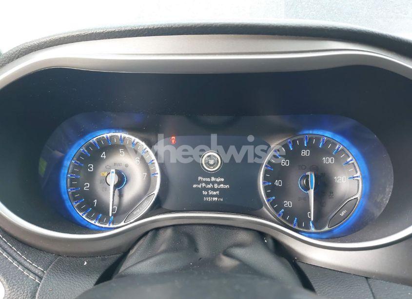 Photo 7 of 2022 Chrysler Pacifica TOURING L (VIN 2C4RC1BG8NR155908)