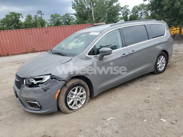 Photo 4 of 2022 CHRYSLER PACIFICA TOURING L (VIN 2C4RC1BG8NR179285)