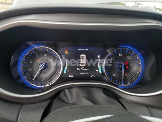 Photo 8 of 2022 CHRYSLER PACIFICA TOURING L (VIN 2C4RC1BG8NR179285)